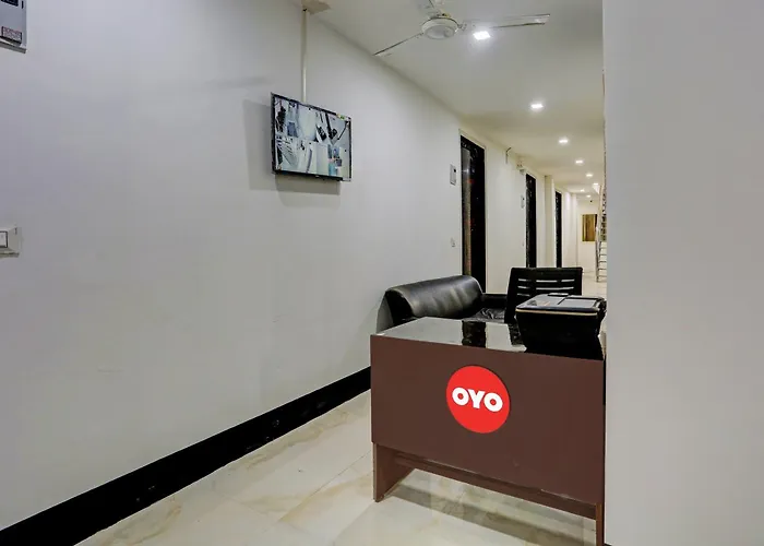 Hotel O Red Apple Homes