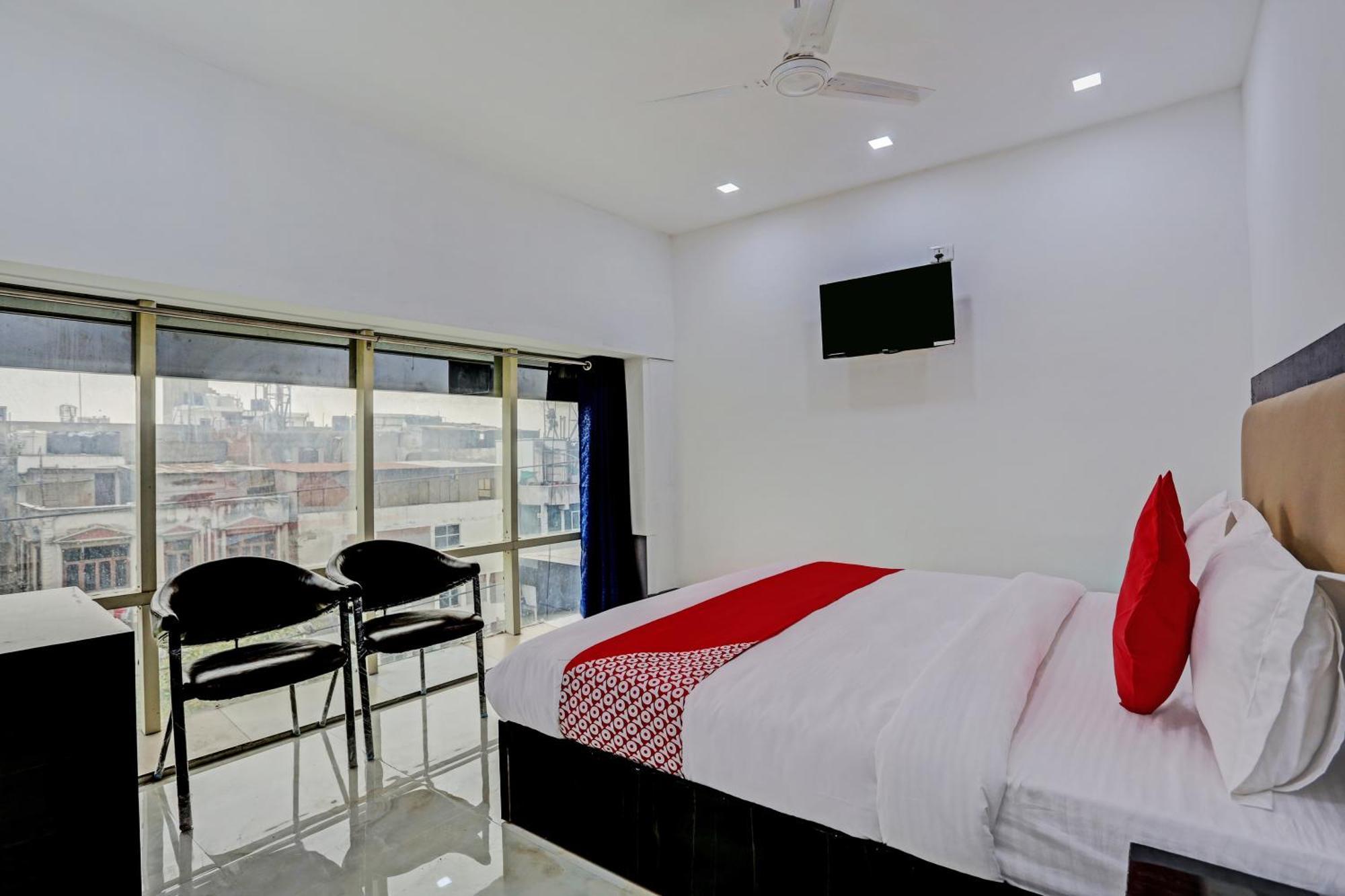 O Red Apple Homes Hotel 4*