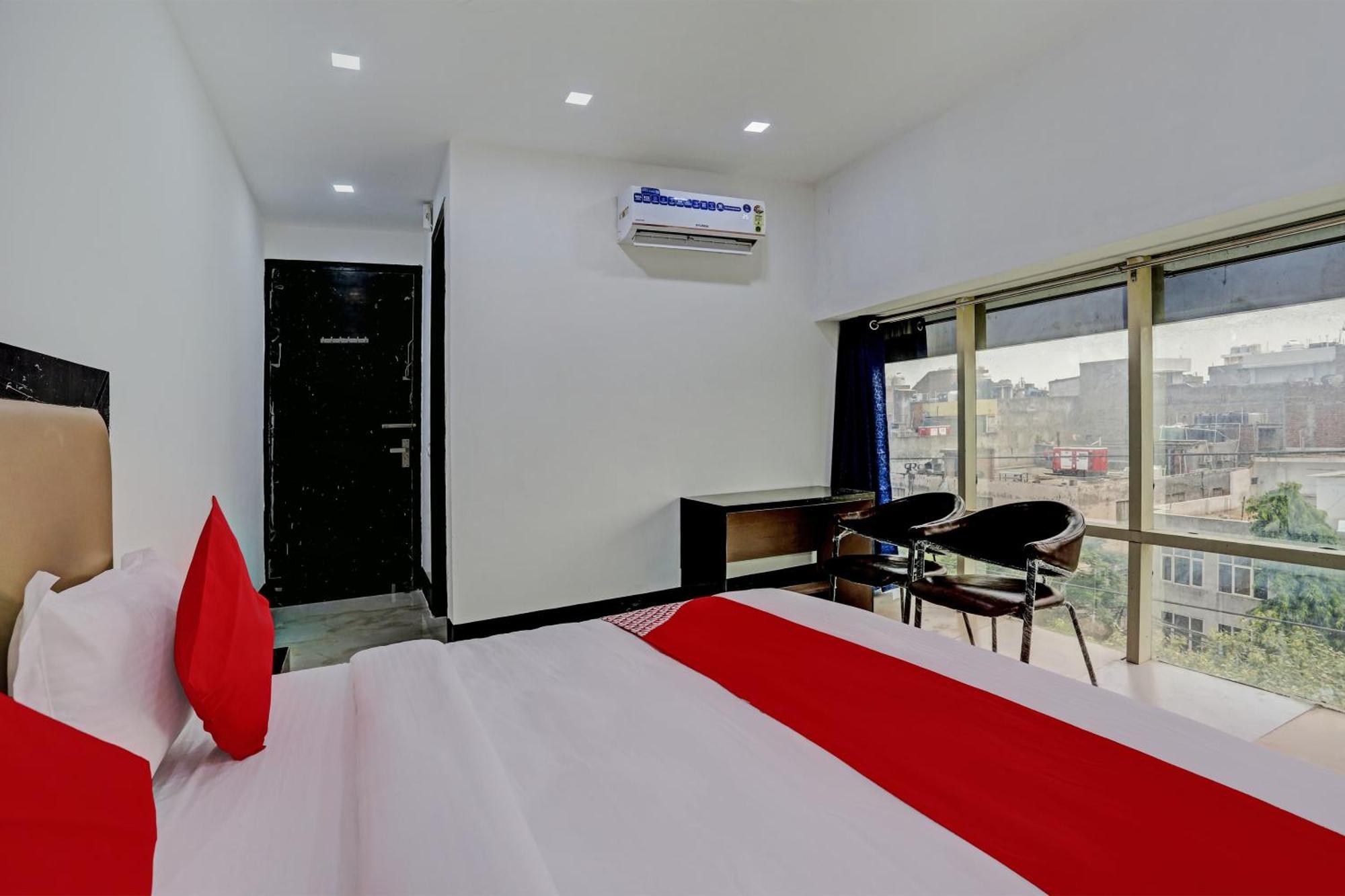 O Red Apple Homes Hotel 4*